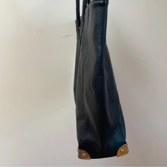 F21 black square tote bag with  metal‎ corners - Picture 7 of 8